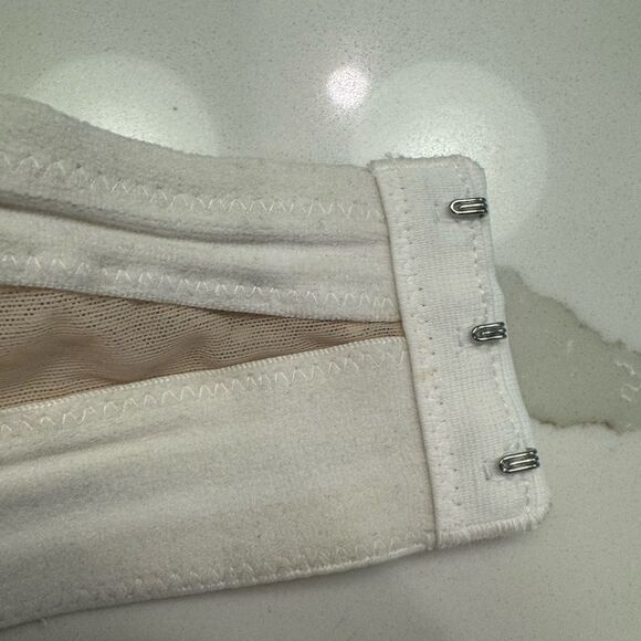 Victoria’s Secret strapless Bra 36DD - Picture 6 of 8